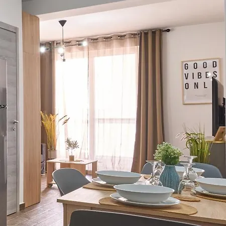 Private Minutes To Sliema Malta, 2 Ac's, Netflix アパート