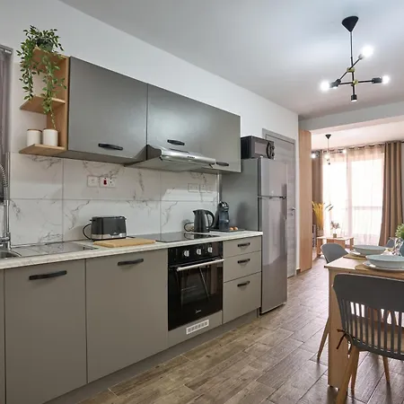 Private Minutes To Sliema Malta, 2 Ac's, Netflix アパート