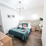 Apartment Private Minutes To Sliema Malta, 2 Ac's, Netflix *