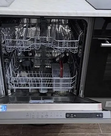 Private Minutes To Sliema Malta, 2 Ac's, Netflix