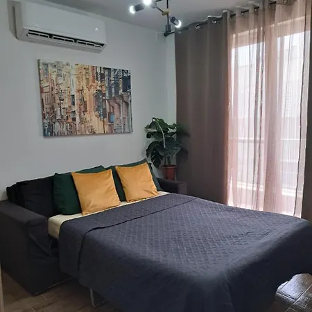Апартаменты Private Apartment Minutes On Foot To Sliema Malta, 2 Ac'S & Large Tvs *