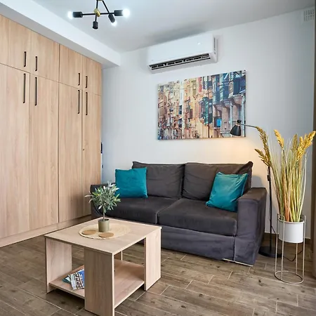 Private Minutes To Sliema Malta, 2 Ac's, Netflix Apartament Gzira