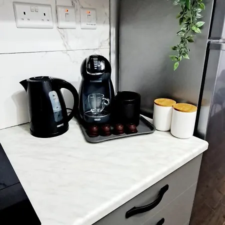 Private Apartment Minutes On Foot To Sliema Malta, 2 Ac'S & Large Tvs