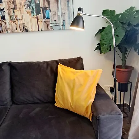Private Apartment Minutes On Foot To Sliema Malta, 2 Ac'S & Large Tvs *