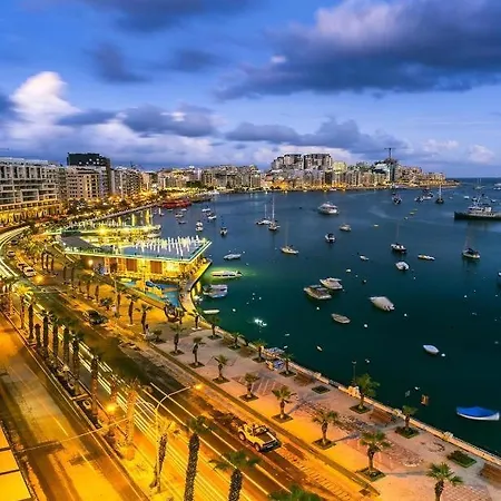 Apartment Private Minutes On Foot To Sliema Malta, 2 Ac's & Large Tvs