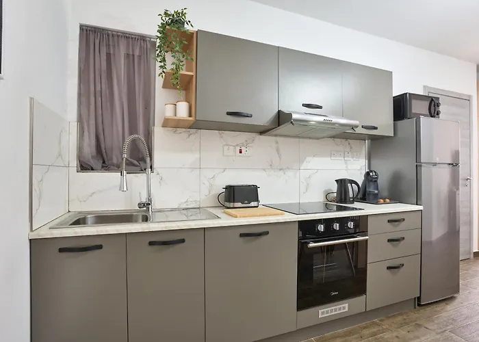 Private Minutes To Sliema Malta, 2 Ac's, Netflix Apartment