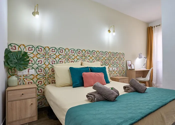 Private Minutes To Sliema Malta, 2 Ac's, Netflix Apartment